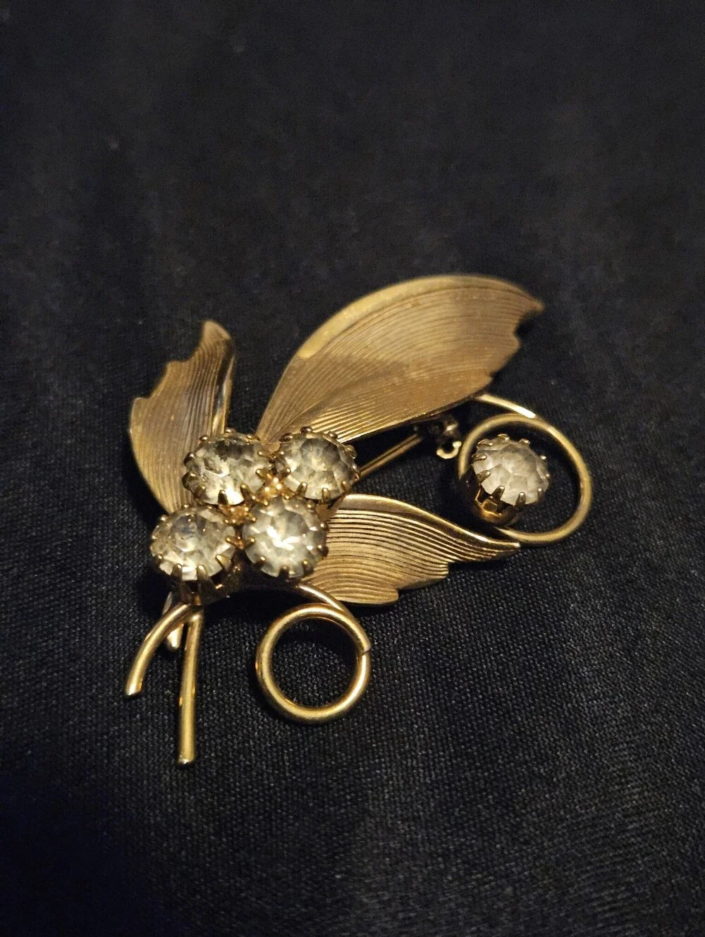 Vintage Gold Tone Brushed Leaf Brooch Clear Rhinestone Unsigned Mid Century Pin